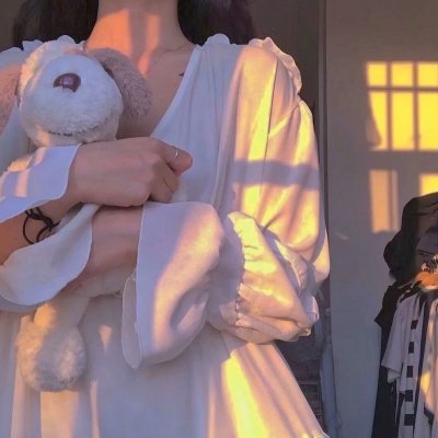 春闺三凤